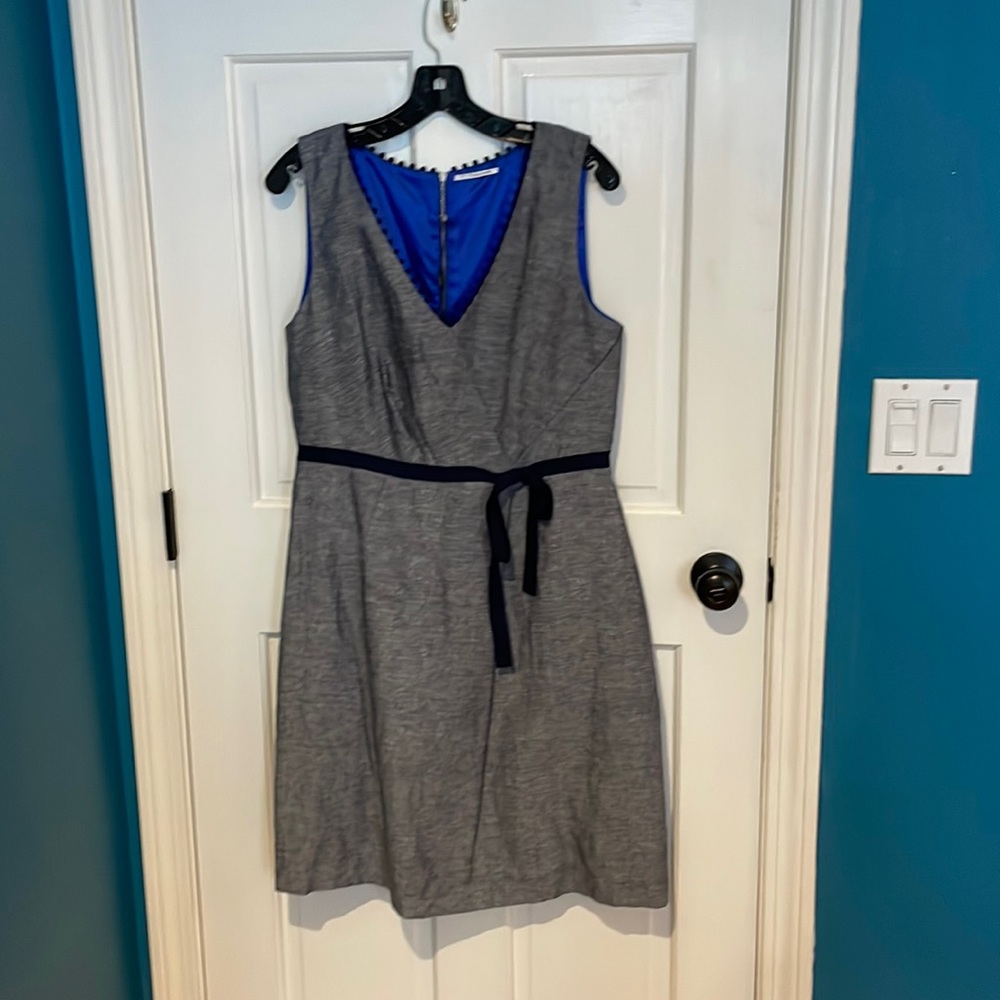 NWT navy midi dress excellent condition T Tahari “Scarlet”